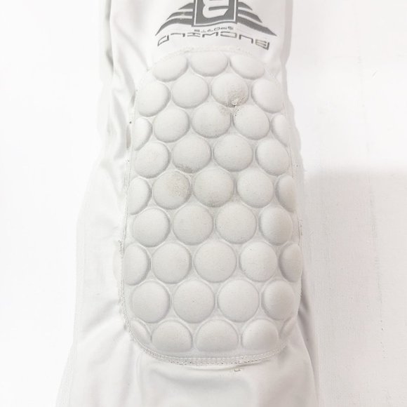 Kids Sports basketball Knee Pads -  Size: 8-9 boys - 3 pairs - Picture 7 of 9